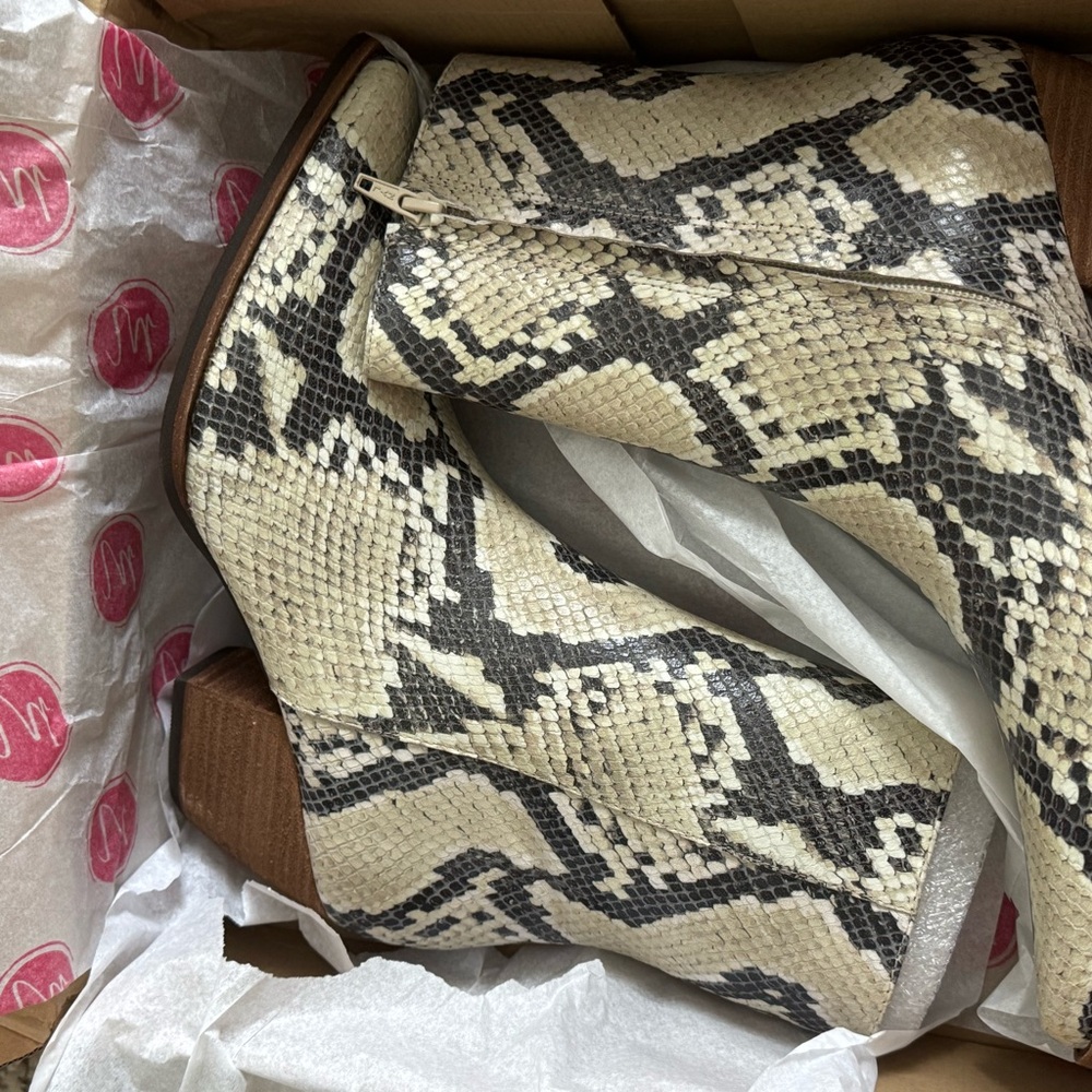 SNAKE SKIN  Patterned Boots- MATISSE